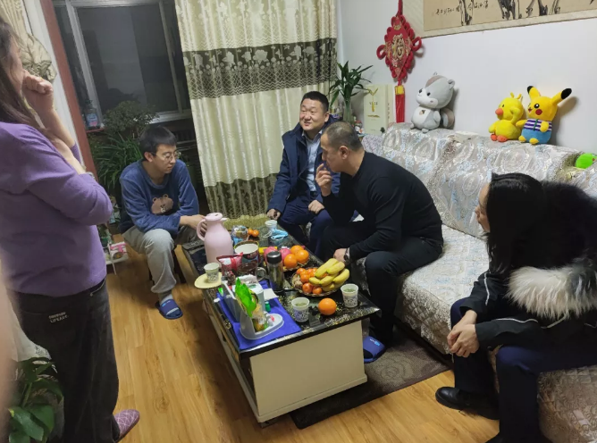 星空体育·星空官方网站-星空体育（中国）
产业开发板块深入开展员工家访活动(图2)